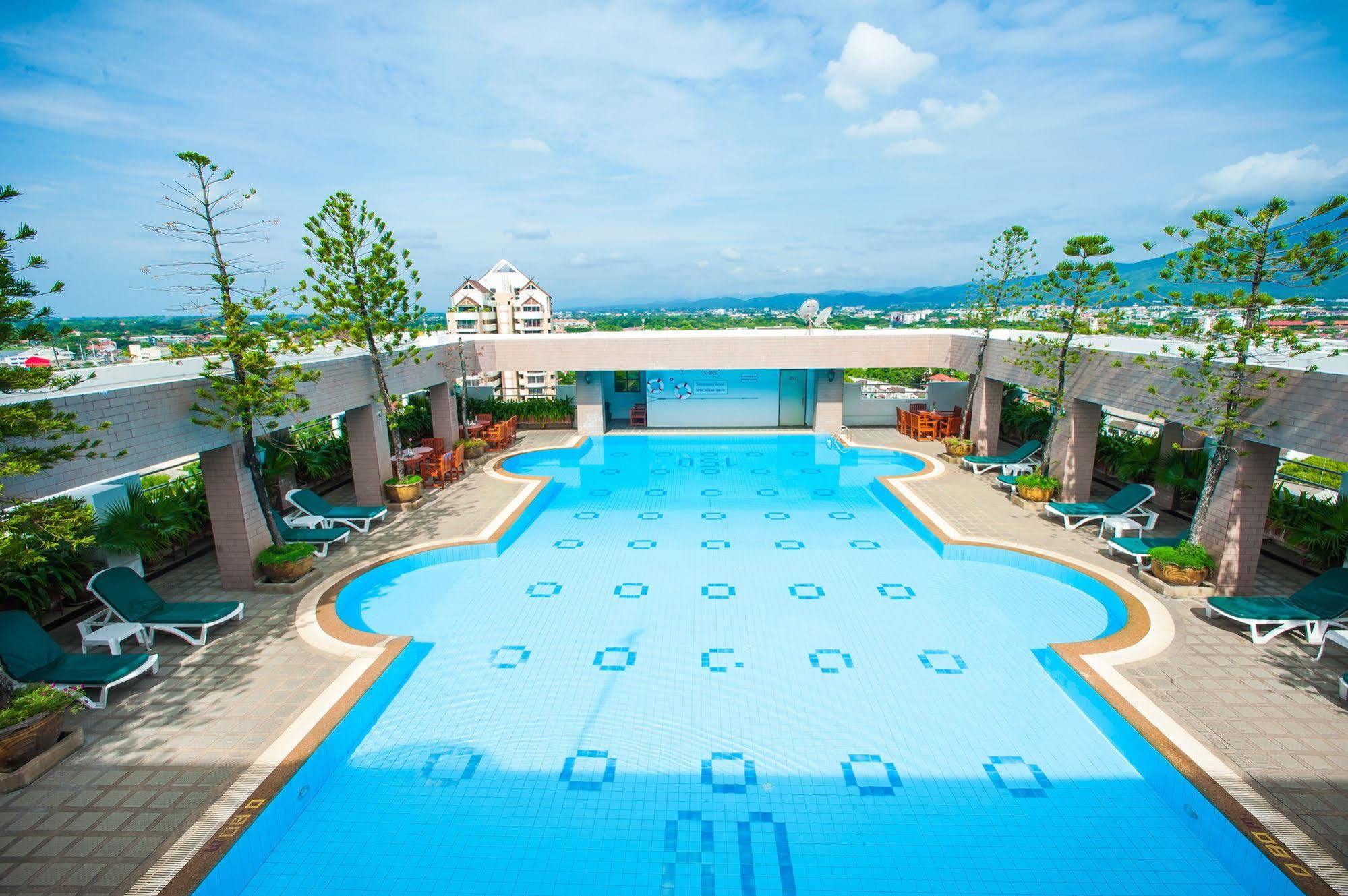 The Park Hotel, Чиангмай Экстерьер фото