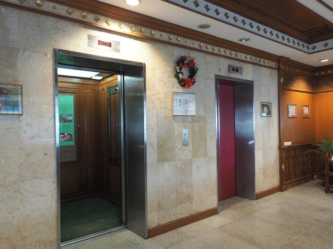 The Park Hotel, Чиангмай Экстерьер фото