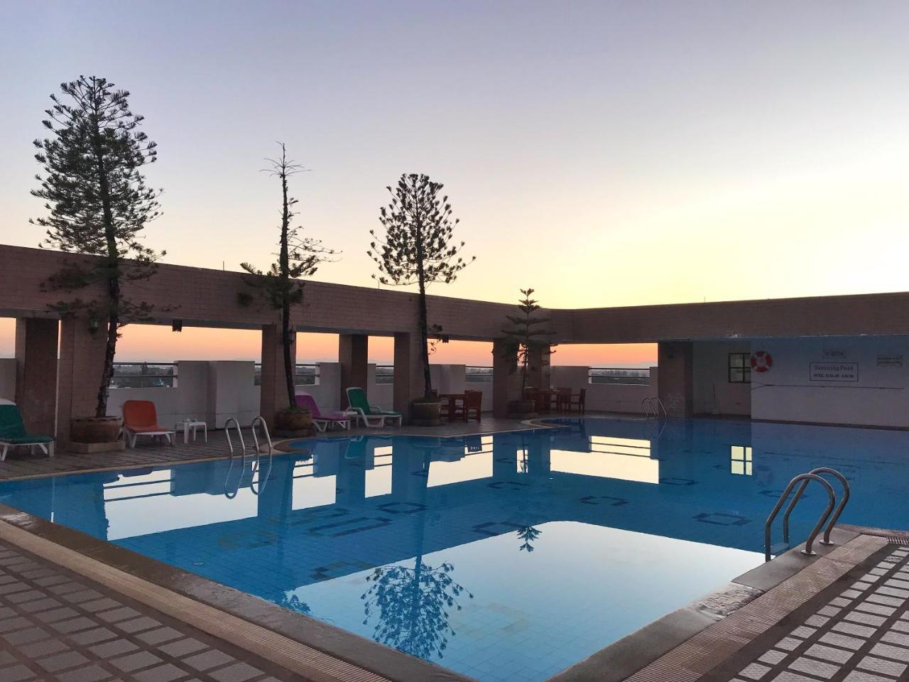 The Park Hotel, Чиангмай Экстерьер фото