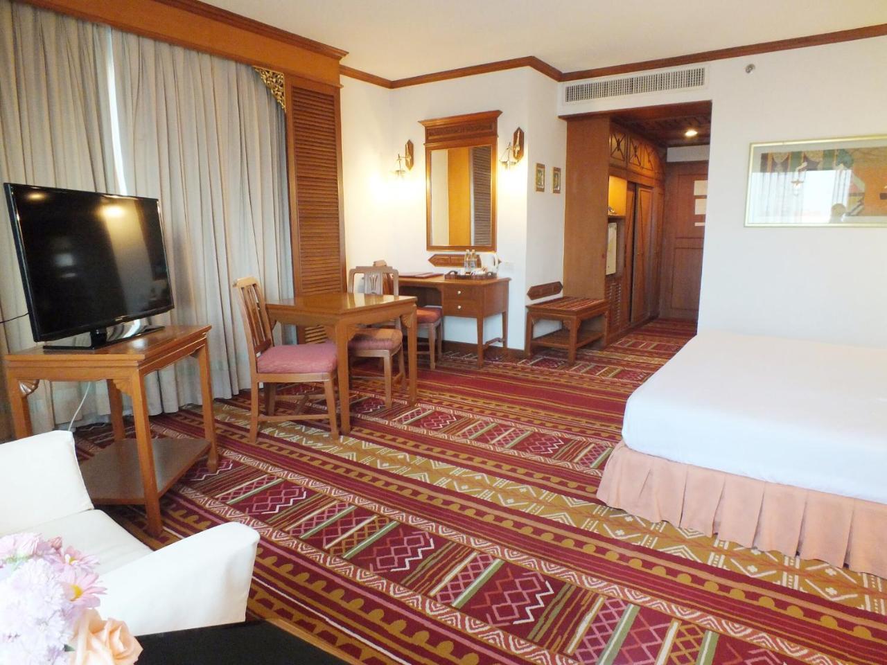 The Park Hotel, Чиангмай Экстерьер фото