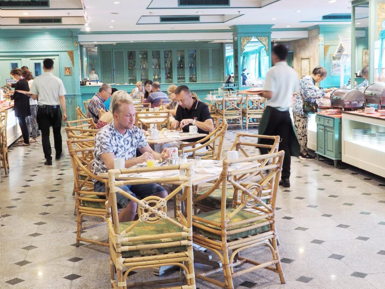 The Park Hotel, Чиангмай Экстерьер фото