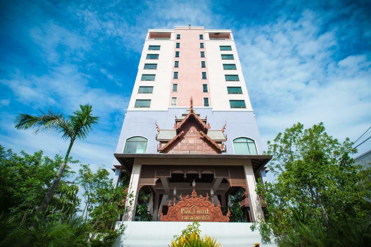The Park Hotel, Чиангмай Экстерьер фото