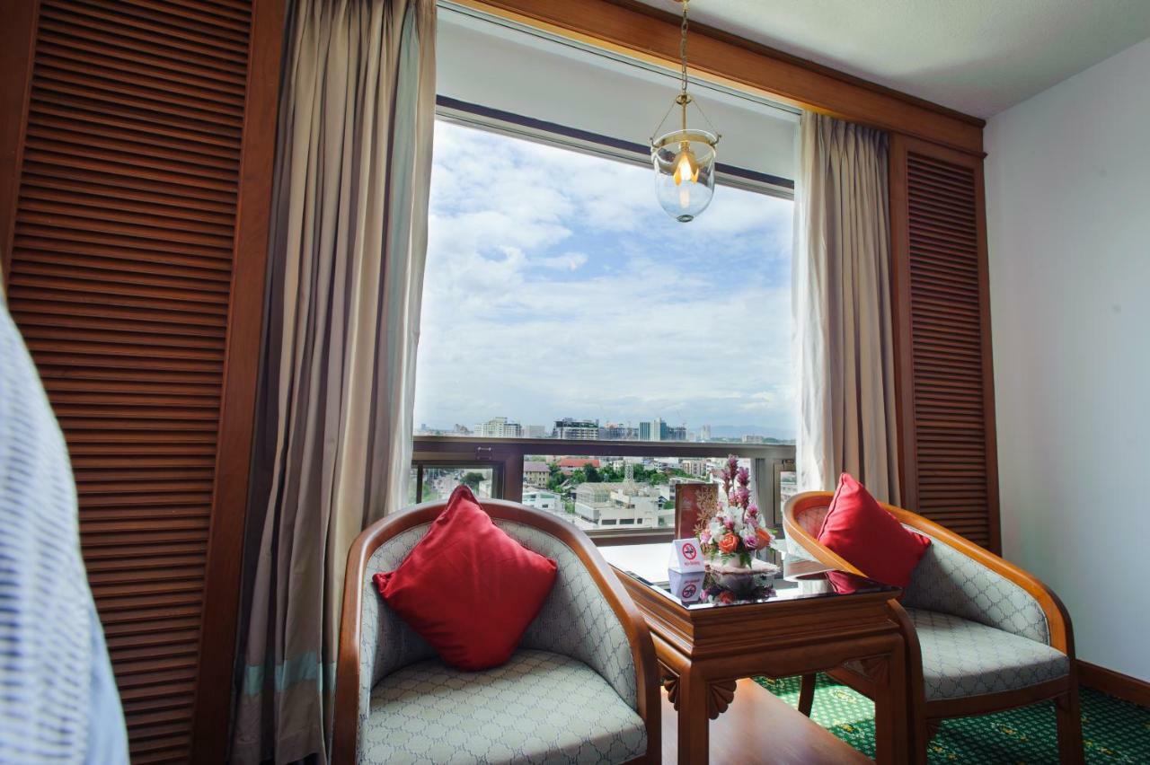 The Park Hotel, Чиангмай Экстерьер фото